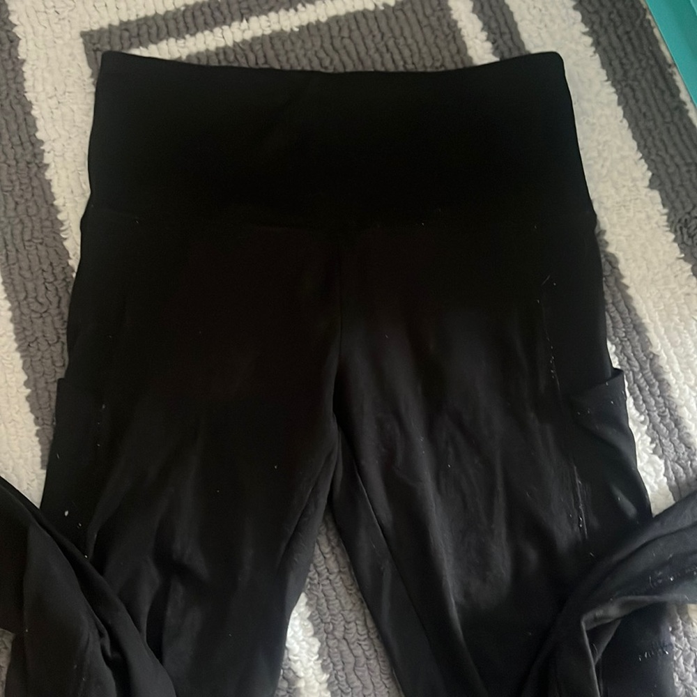 Black target leggings